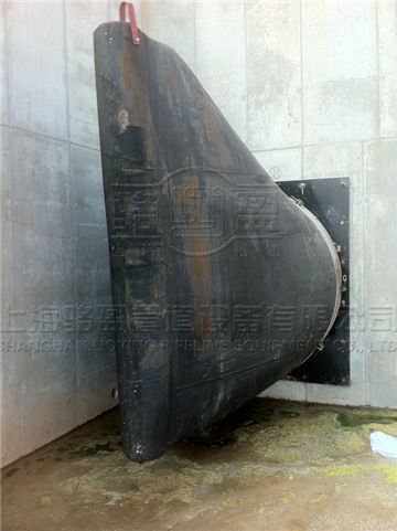 彎嘴<a href=http://m.yhtyp.com/ target=_blank class=infotextkey><a href=http://m.yhtyp.com target=_blank class=infotextkey>卡箍式鴨嘴閥</a></a>的特點(diǎn)