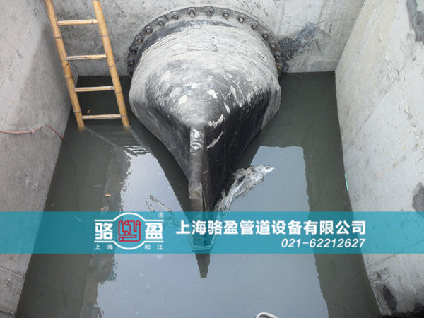 四川省自貢市富順縣法蘭式<a href=http://m.yhtyp.com/ target=_blank class=infotextkey><a href=http://m.yhtyp.com target=_blank class=infotextkey>鴨嘴閥</a></a>安裝現場